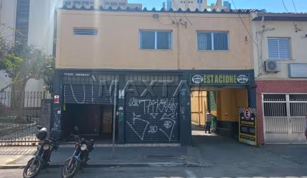 Loja comercial para locação de 110m², em Santana, com três salas. Próximo ao metrô e comércios.