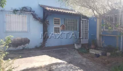 Casa à venda de 475m². Com 4 quartos, 6 vagas 3 banheiros, próximo a Avenida Casa Verde.