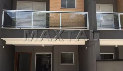 Sobrado de 115m² para alugar no Mandaqui, 3 dormitórios sendo 1 suíte e 2 vagas de garagem.