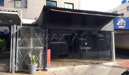 Galpão 800m² para alugar em Santana, com 30 vagas de garagem e 2 banheiros.