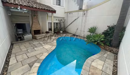 Sobrado de Alto Padrão de 257m², 4 suítes,  Suíte master com hidro dupla 3 vagas.