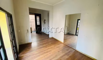 Casa para locação 130m², com 2 dormitórios, 2 banheiros e varanda, em Santana.