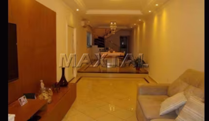 Sobrado à  venda em Santana com 308m², com 3 suítes, 3 vagas, piscina e churrasqueira.