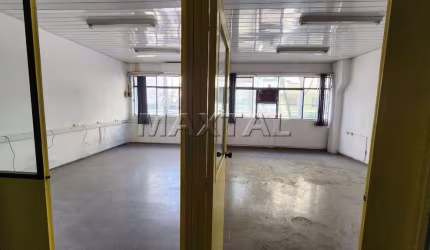 Conjunto comercial para locação de de 300m², na Vila Buarque com salas e 4 banheiros.