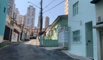 Casa de Vila 75m² em Santana para alugar. Com 2 dormitórios, a 3 minutos da Avenida Braz Leme.