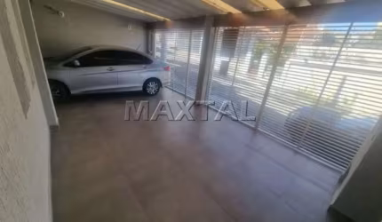 Casa térrea na região de Santana, de 80m². Com 2 dormitórios sendo 1 suíte, 2 banheiros e  2 vagas.