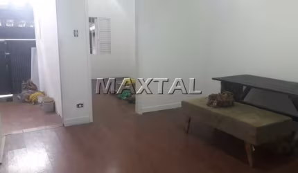 Casa na região do Parque Peruche com 200m², com 3 dormitórios, 2 banheiros e 2 vagas.