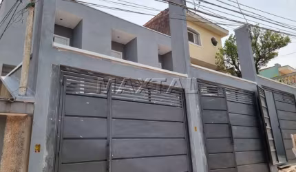 Sobrado novo à venda, no Jardim Paraiso. Com 3 dormitórios sendo 1 suíte e 3 vagas.