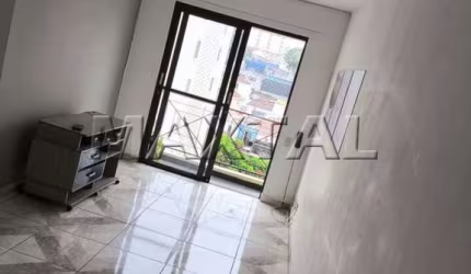 Apartamento à venda de 64m², com 3 dormitórios, 1 banheiro e 1 vaga de garagem.