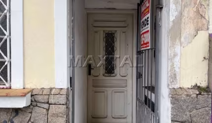 Sobrado de 76m², à venda em Santana com 2 dormitórios, sendo 1 com armários e sala.