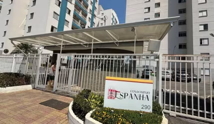 Apartamento, 55 m²,  com 2 Quartos, 1 suíte, área de serviço e 1 vaga de garagem.
