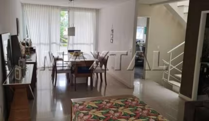 Sobrado à venda de 225m² com 4 dormitórios, 3 suítes e 4 vagas. No Tremembé.