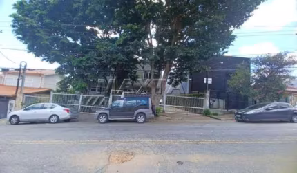 Galpão Industrial de 1000m² ,2 pavimentos, 10 vagas ou 2 carretas, pé direito alto. Vila Jaguara.