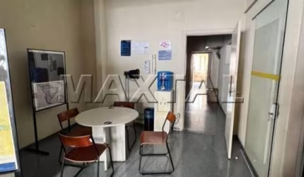 Casa comercial ou residencial, de 715m. Com 12 dormitórios, 7 vagas, 3 andares, em Perdizes.