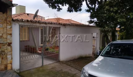 Casa Térrea à venda com 2 quartos 1 vaga, quintal com metragem de 8 x 24 , na Bortolândia.