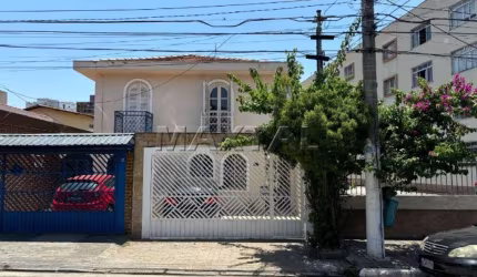 Sobrado com 3 dormitórios e 1 suíte, 2 vagas de garagem e edícula, próximo a Braz Leme.