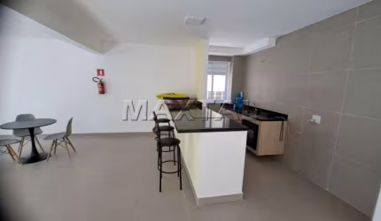 Apartamento novo com dois dormitórios, sala, cozinha americana, banheiro e área de serviço.