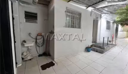 Terreno no Imirim, com 3 casas  em boas condições de moradia, ótimo para investidores.