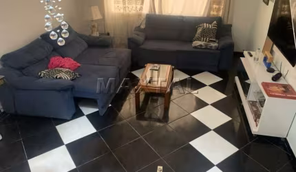 Sobrado à venda no bairro da Vila Gustavo, com 113m². Com 3 dormitórios e 2 vagas de garagem.