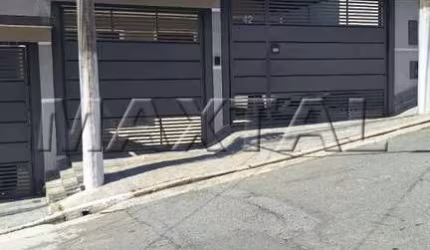 Sobrado em Santana com 3 dormitórios, 3 suítes, 4 banheiros, 2 vagas de garagem paralelas, de 88m².