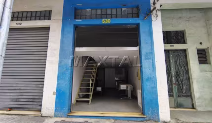 Loja com 42m² para alugar no Bom Retiro, com 1 banheiro e mezanino a  2Km do Metrô.