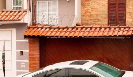 Sobrado à venda na Água Fria de 145m², com 2 dormitórios e  2 vagas de garagem.