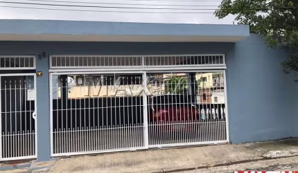 Sobrado de esquina de 365m²,  com 3 moradias, à venda na Vila Ede. Com 9 dormitórios e 5 vagas.