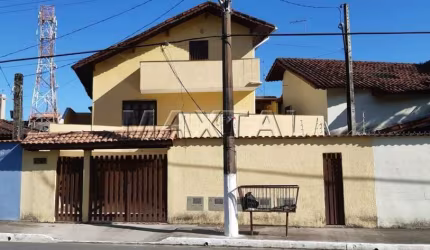 Sobrado à Venda em condominio fechado na Praia Grande - Residencial Barcelar.