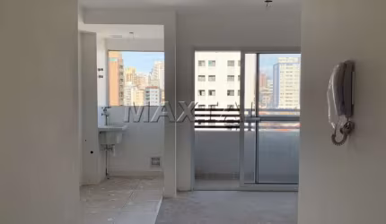 Apartamento 40m²  para venda, Vila Pauliceia, 2 dormitorios, sala com varanda