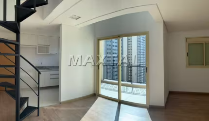 Apartamento 75m² duplex em Santana para alugar, 2 dormitórios, sala com varanda gourmet e 1 vaga.