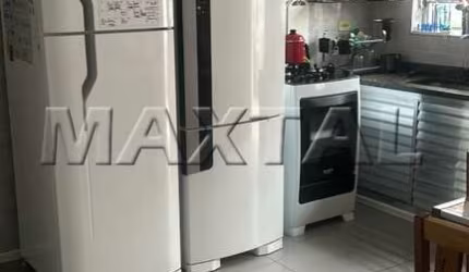 Casa na região do Canindé com 230m², com 5 dormitórios, 2 banheiros e 2 vagas.