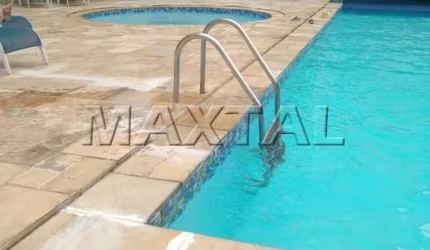 Apartamento à venda com 260m², um por andar, com varanda, 2 dormitórios e 4 vagas.