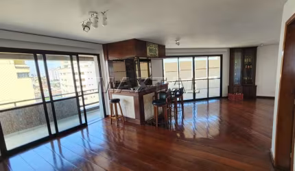 Apartamento à venda, de 280m², 4 dormitórios, 2 suítes, 5 banheiros, 4 vagas, sacada, em Santana.