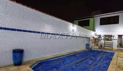 Sobrado à venda, de 280m², com 4 dormitórios, 6 banheiros e 3 vagas, na Vila Mazzei.