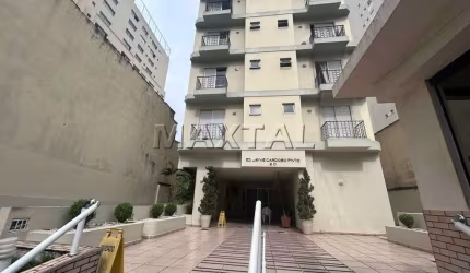 Apartamento 45m² para alugar em Santana, 1 dormitório, 1 banheiro e 1 vaga de garagem.