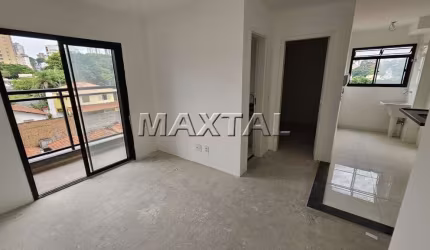 Studio na Parada Inglesa com 1 dormitório, 1 banheiro, sem vaga de garagem, 28m².