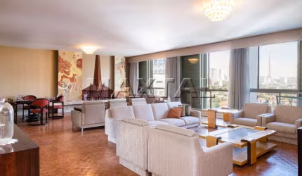 Apartamento à venda com 3 dormitórios, 1 suíte, 4 banheiros e 2 vagas, em Higienópolis.