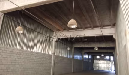 Galpão moderno na Anhanguera com docas exclusivas e infraestrutura completa, 1100m².