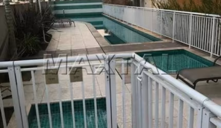 Apartamento à venda no Lauzane com 2 dormitórios, 1 suíte, e 1 vaga, está vago