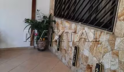 Sobrado à venda de 82m², com 2 dormitórios e 2 vagas de garagem - Casa Verde Alta.