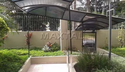 Apartamento à venda de 58m². Com 2 dormitórios e 1 vaga, na Vila Aurora.