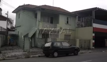 Casa à venda em Santana com 3 dormitórios sendo 1 suíte, 2 vagas de garagem.