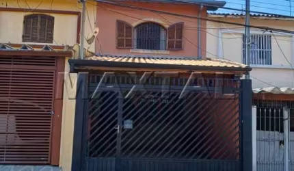 Sobrado à venda com 2 dormitórios e 1 vaga de garagem, na Vila Constança.