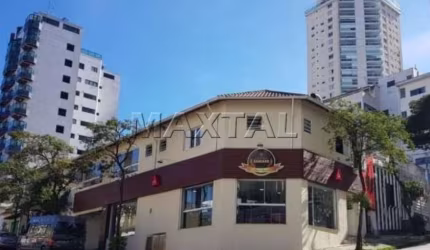 Loja Comercial com 600m², com 2 vagas, no Bairro Santa Terezinha.