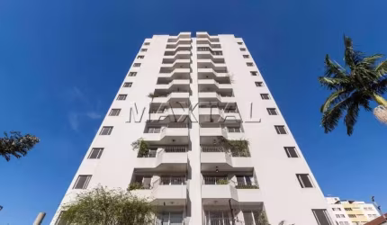 Apartamento à venda, com 3 dormitórios, 1 suíte e 2 vagas, de 83m², na Pompéia.