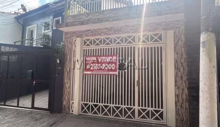 Sobrado à venda de 60m² em Santana, com 2 dormitórios e 1 vaga de garagem.