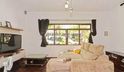 Casa à venda de 121m², com 3 dormitórios, quintal e 2 vagas de garagem, no imirim.