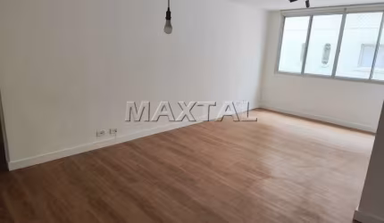 Apartamento para locação, de 104m², com 3 dormitórios e 1 vaga de garagem, no Itaim Bibi.