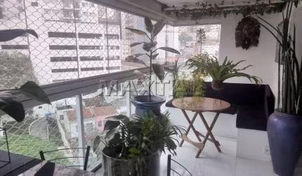 Apartamento com 97m² em Santana, todo em piso frio, 2 dormitórios, 2 suítes, 2 closets e 2 vagas.