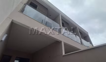 Sobrado à venda de 115m², com 3 dormitórios, 4 banheiros e 2 vagas, na Vila Isolina Mazzei .